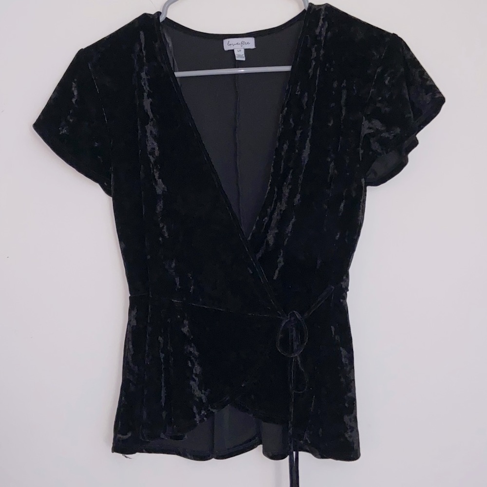 Velvet wrap shirt, button closure inside